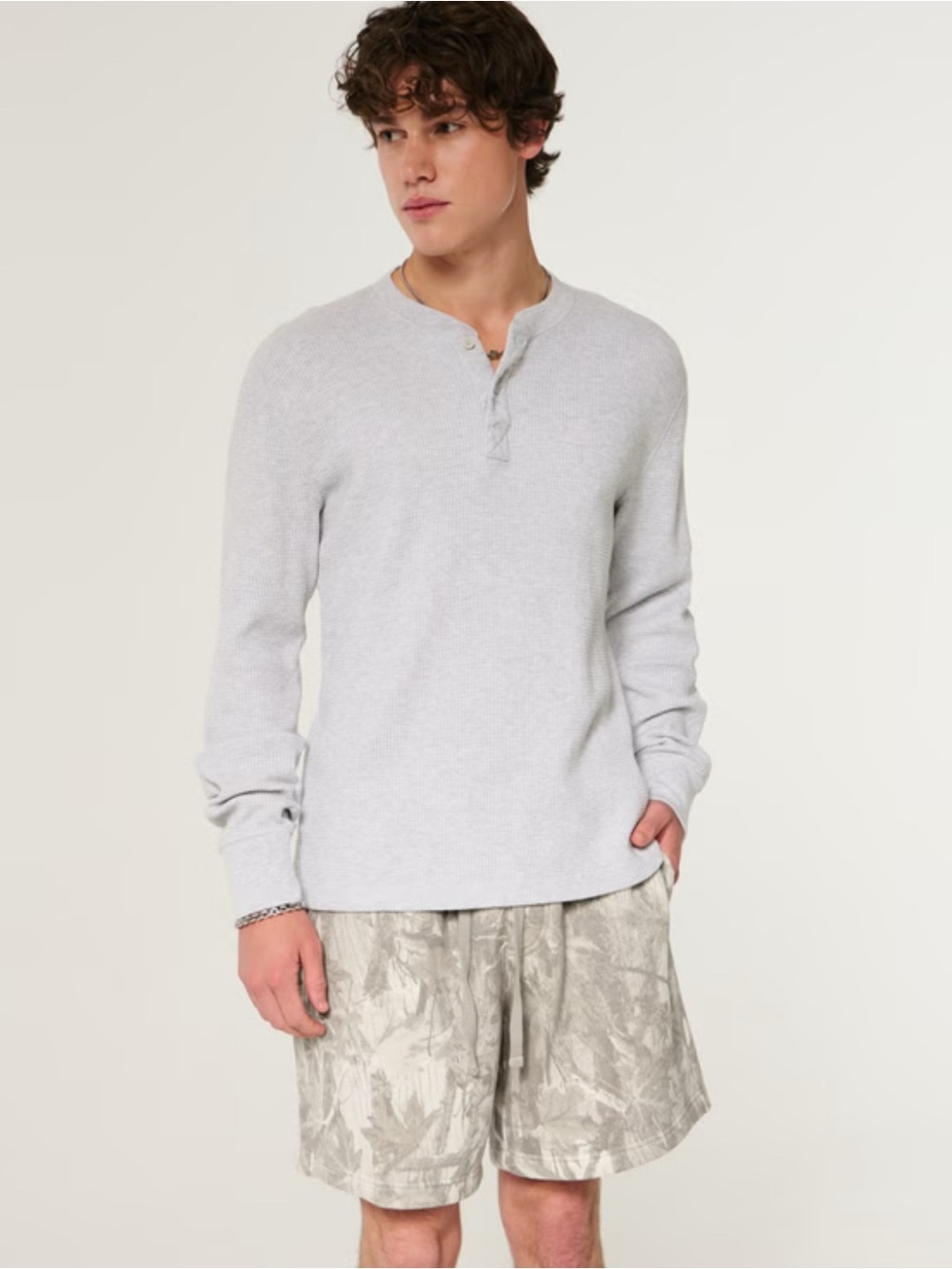 Hollister Men's Light Gray Camo Shorts